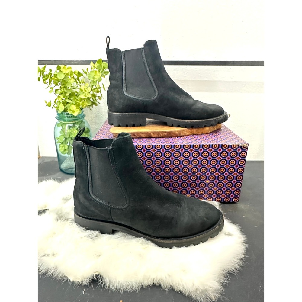 Thursday Everyday Chelsea black leather boot womens 8.5 suede‎ lug sole